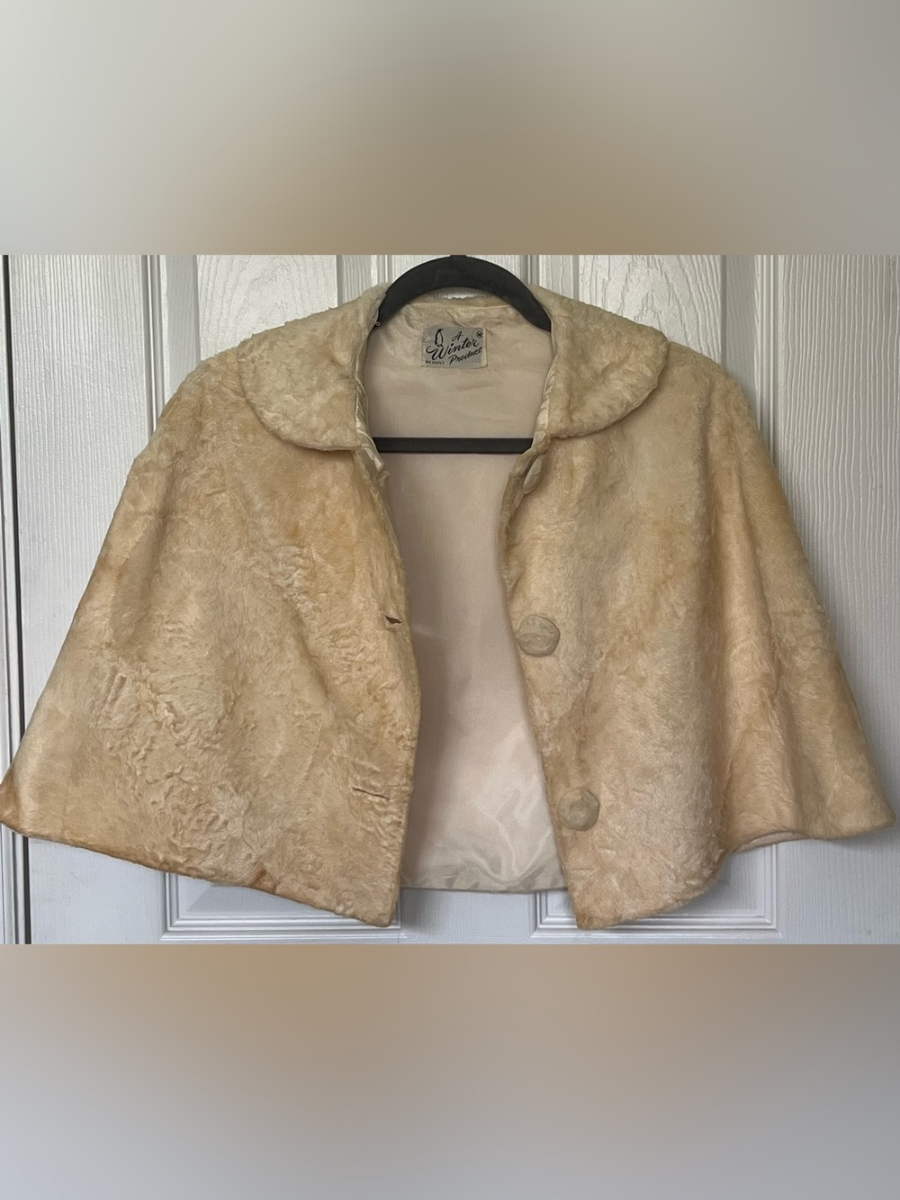 Vintage Mid-Century Fashion by "A Winter Product" White Fur Capelet size Medium